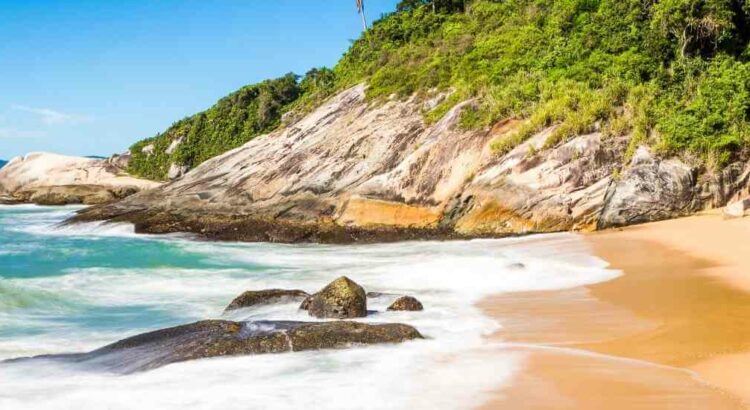 De janeiro a janeiro quero uma casa de temporada em Balneário Camboriú