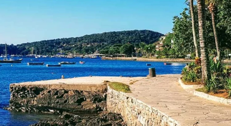 Photo by Hernán Molinari on Unsplash | Faça aluguel de temporada em Búzios sem burocracias com o Anfitrião Prime