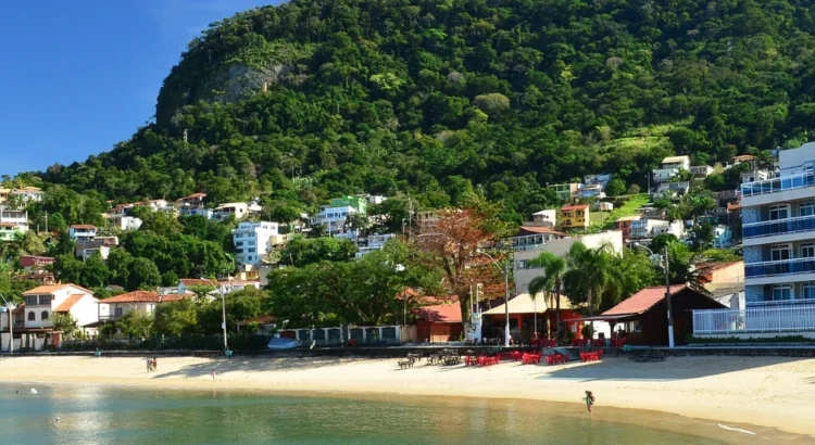 Foto: Assessoria de Imprensa Prefeitura de Mangaratiba na Wikipedia | Seu aluguel de temporada em Mangaratiba com a gestão profissional do Anfitrião Prime