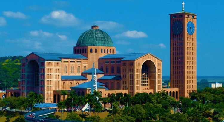 Foto: Alex Costa Maciel na Wikipedia Aluguel de temporada em Aparecida: fé, turismo e alta rentabilidade