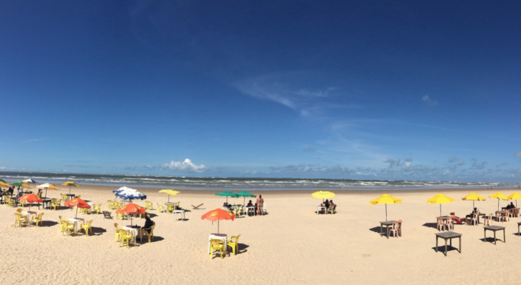 Foto: Paulo JC Nogueira na Wikipedia | Orla Atalaia – Aracaju, Sergipe