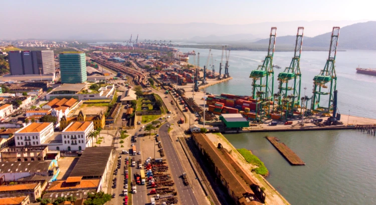Porto de Santos, o maior do Brasil. Foto: Governo do Estado de São Paulo - Seminário da TV Tribuna em Santos.